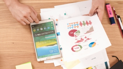 data engineers working to build business report with the help of AI